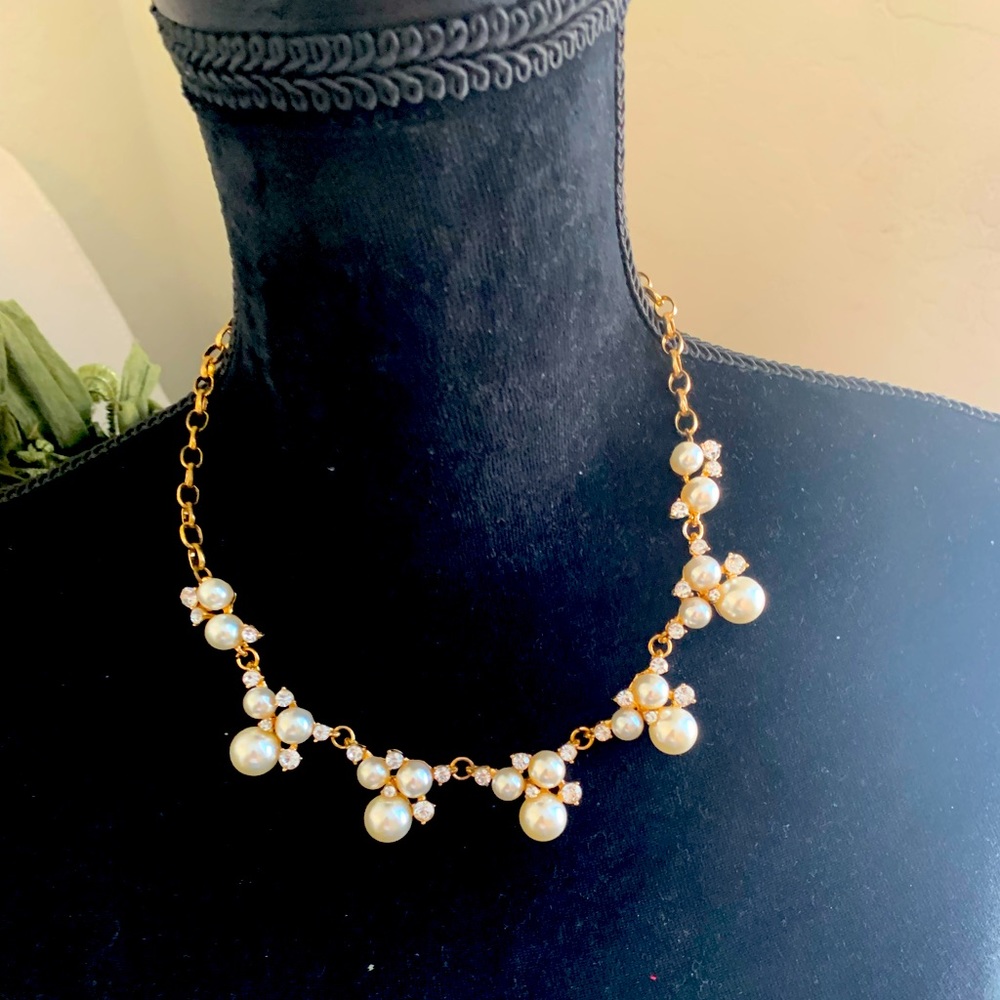 Elegant Pearl necklace